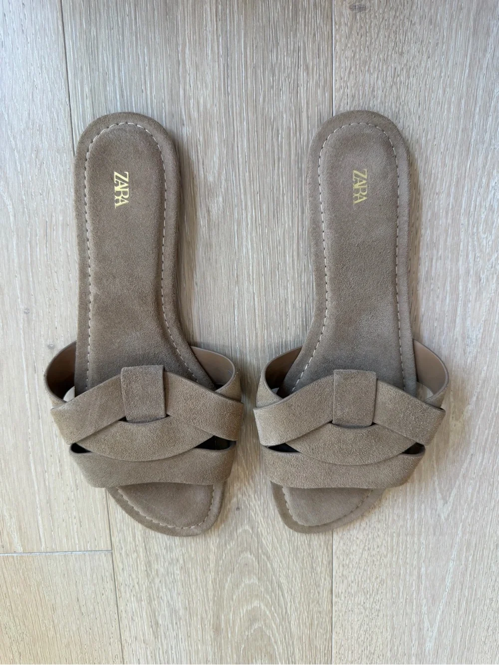 LIKE NEW Zara Criss Cross Split Suede Flat Sandals, Size 39 - Picture 5 of 8